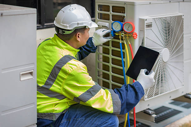 Professional Hvac Installation technician working in Baden, MD